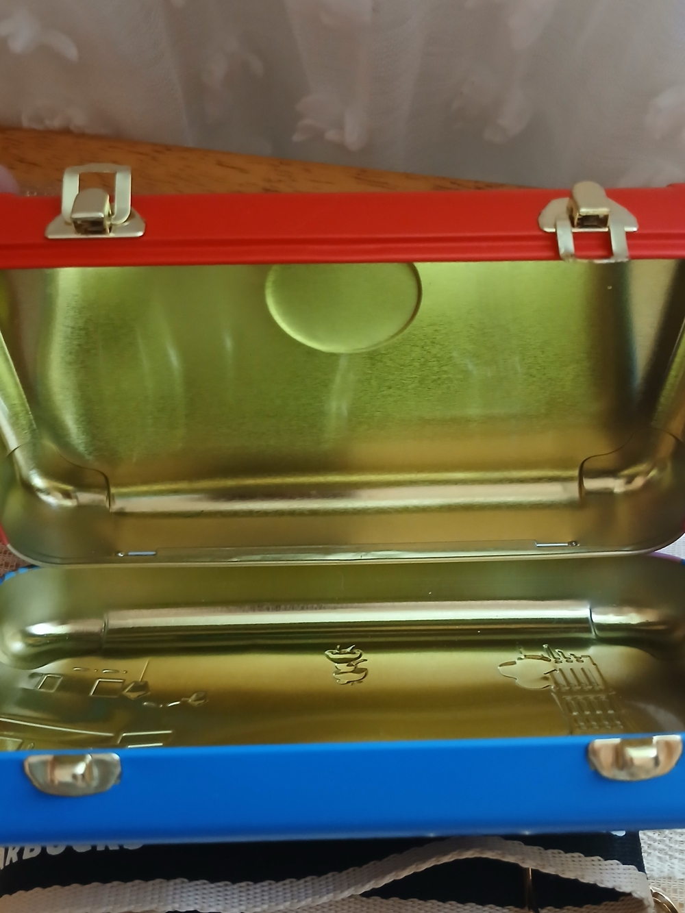 Starbucks Metal Mini Suitcase crossbody Container Purse Has A Little Dent - Picture 8 of 12